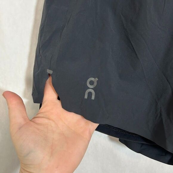 On Running Cloud Short Women's M Black Lined Pull On Drawstring - Picture 4 of 8